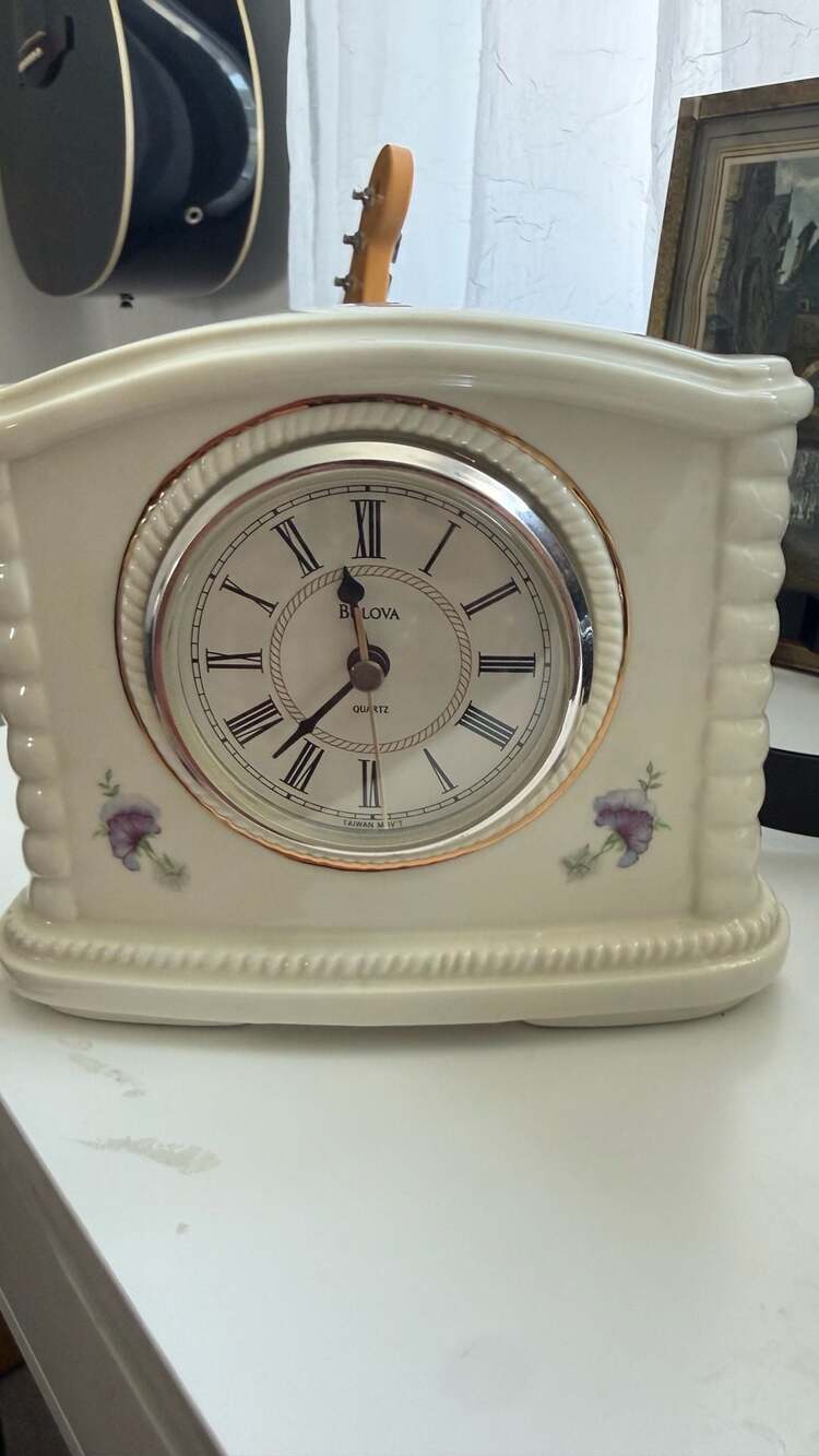 Bulova Quartz Porcelain Floral Mantle Desk Clock TC 290